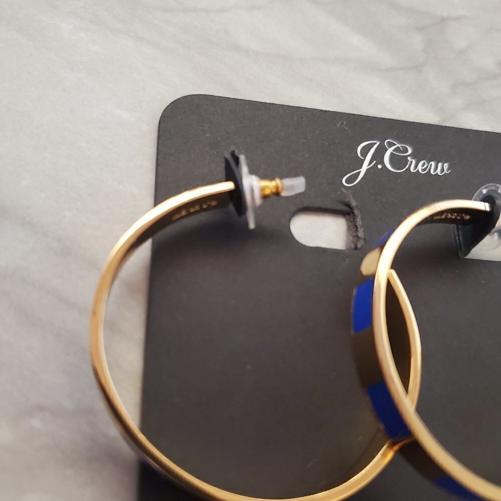 💙 NEW J.Crew Blue Sapphire Striped Enamel Hoop Gold Drop Dangle Earrings 💙 - Picture 3 of 5